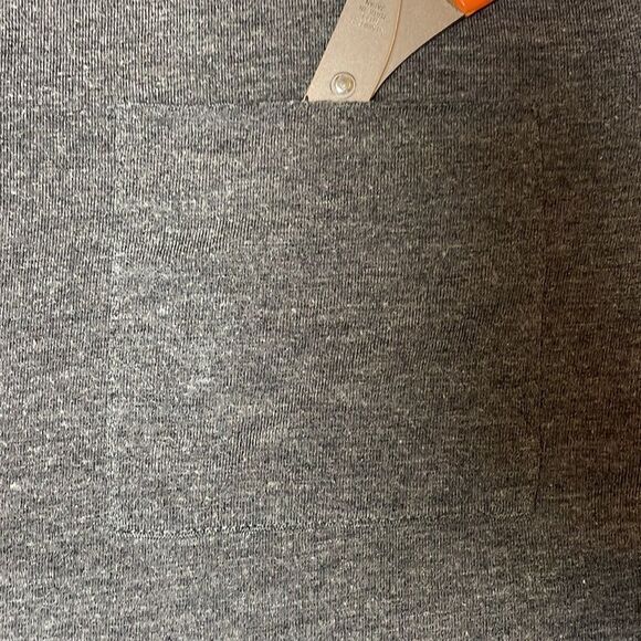 ASOS tee with pocket and scoop Neck | M - Picture 3 of 6